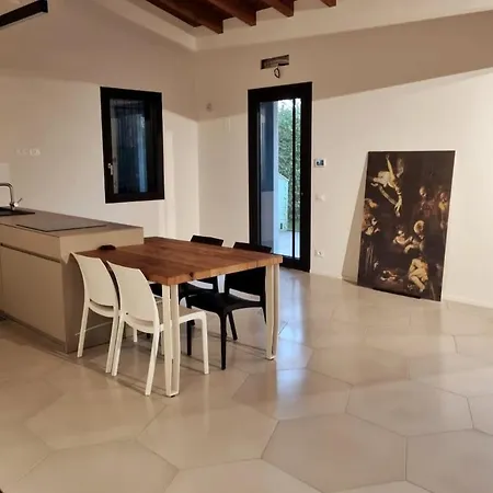 Minimal Design Free Parking Garden Villa *