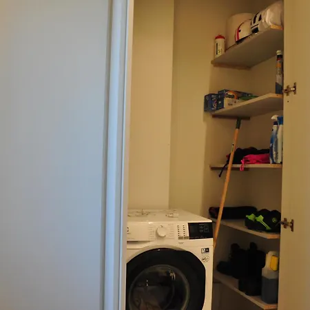 Minimal Design Free Parking Garden Palazzina (Emilia-Romagna)