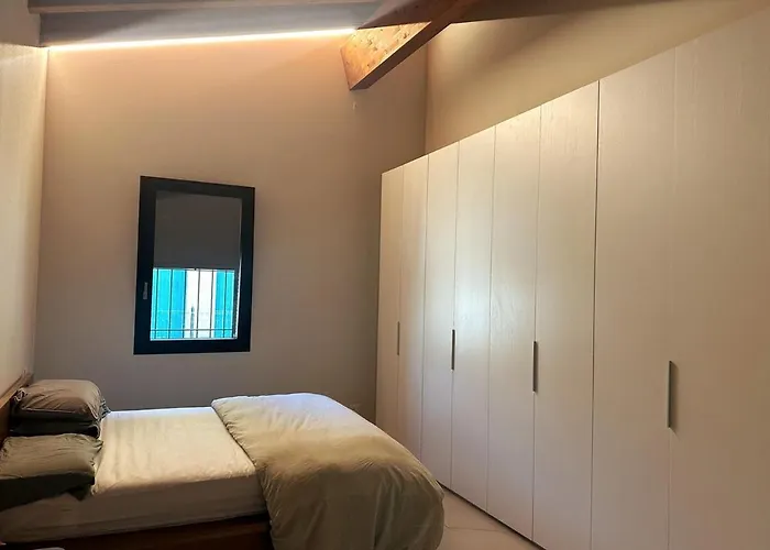 Minimal Design Free Parking Garden *