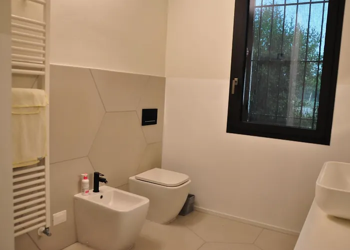 Minimal Design Free Parking Garden *