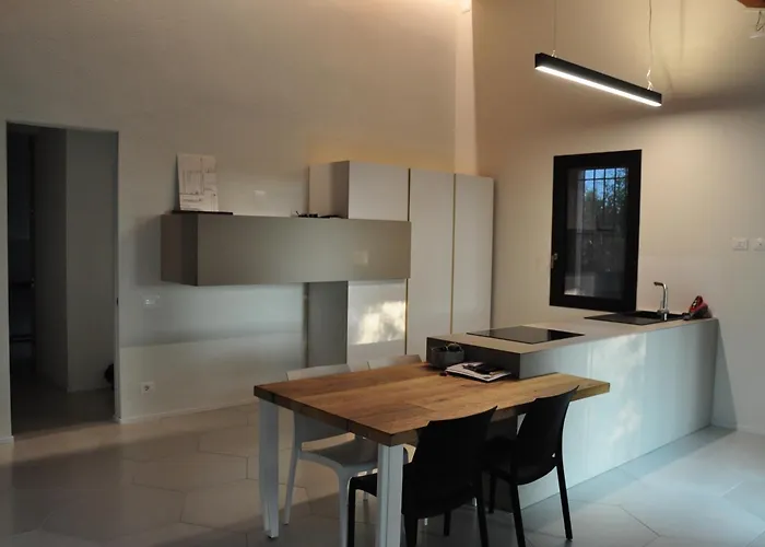 Minimal Design Free Parking Garden Villa Palazzina (Emilia-Romagna)